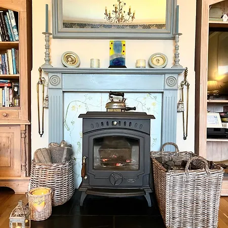 The Artist Dublin Boutique 서튼