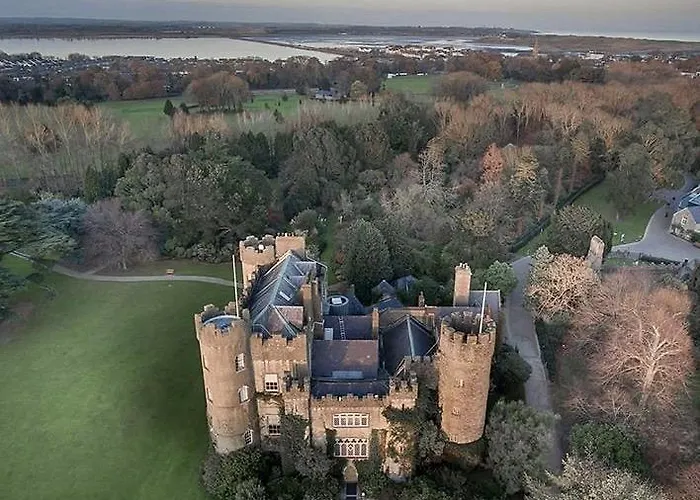 The Artist Dublin Boutique ベッド・アンド・ブレックファスト サットン